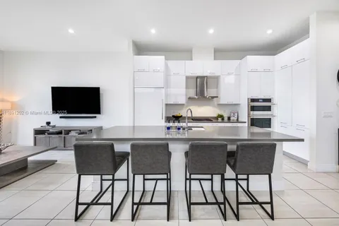 $1,079,000 | 8120 Northwest 43rd Street, Doral, FL 33166