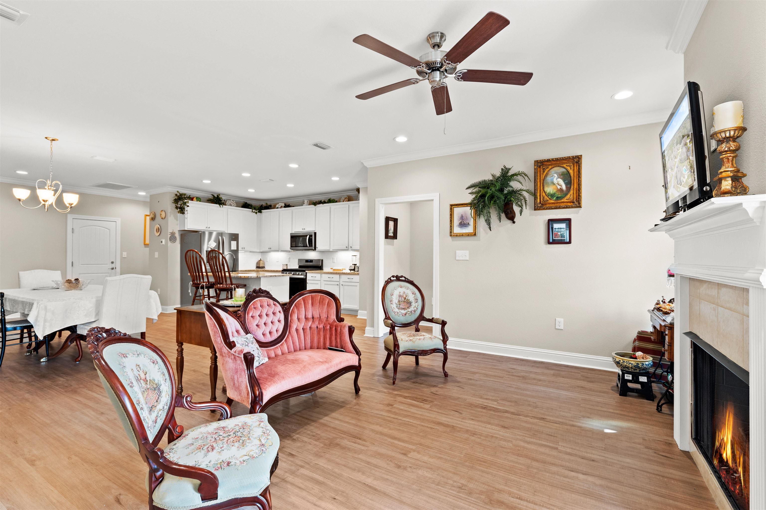 301 Holmes Avenue, Unit 301 Foley, AL 36535 - Photo 6 of 54 Living Room