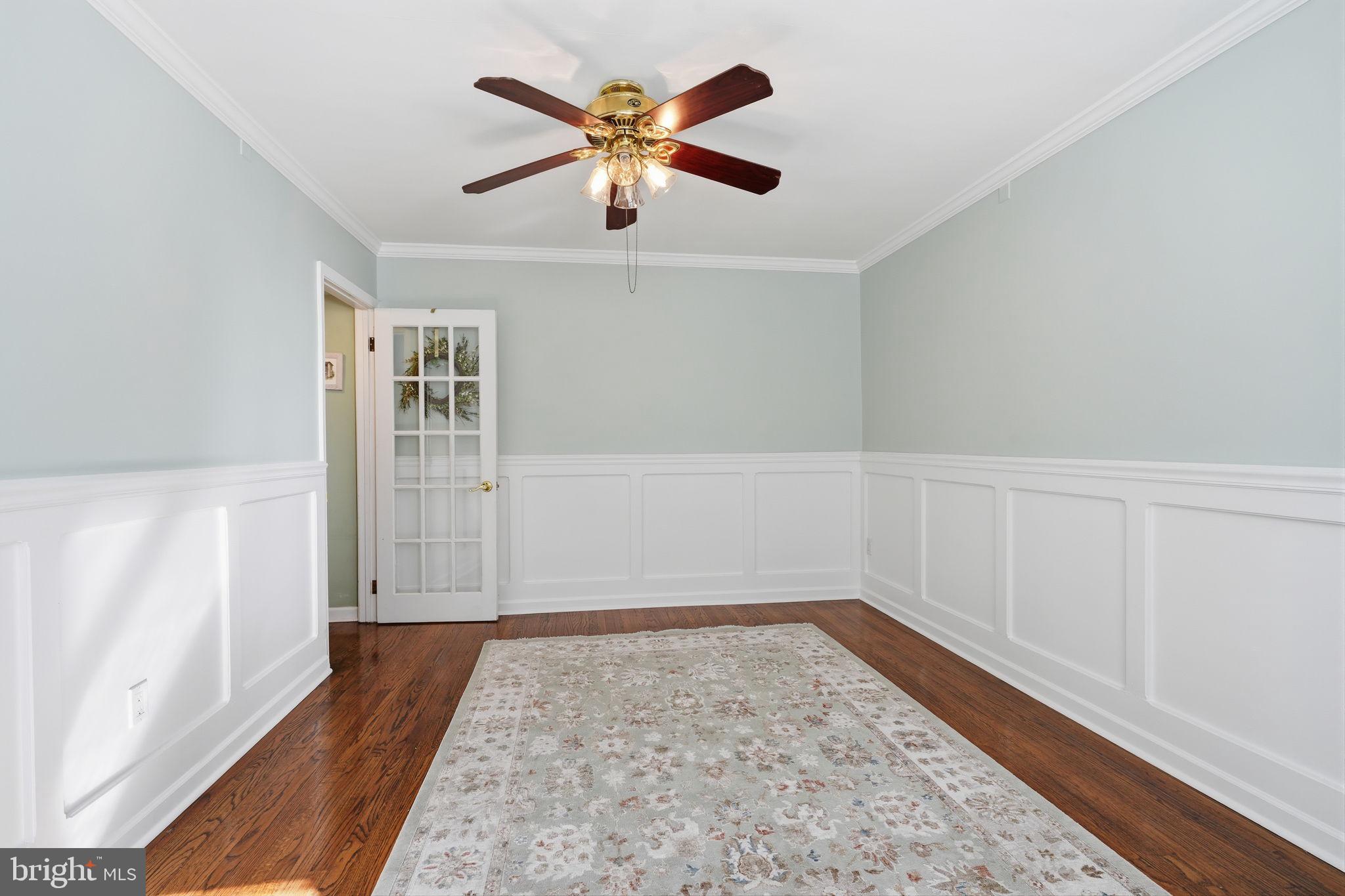 1025 Friendship Street Philadelphia, PA 19111 - Photo 5 of 36 Bright and airy living space awaits.