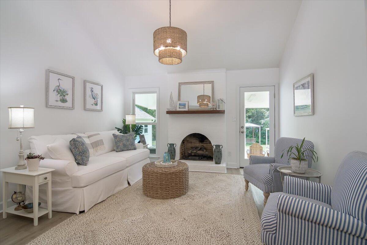 322 Pleasant Home Road Augusta, GA 30907 - Photo 12 of 38 Family Room