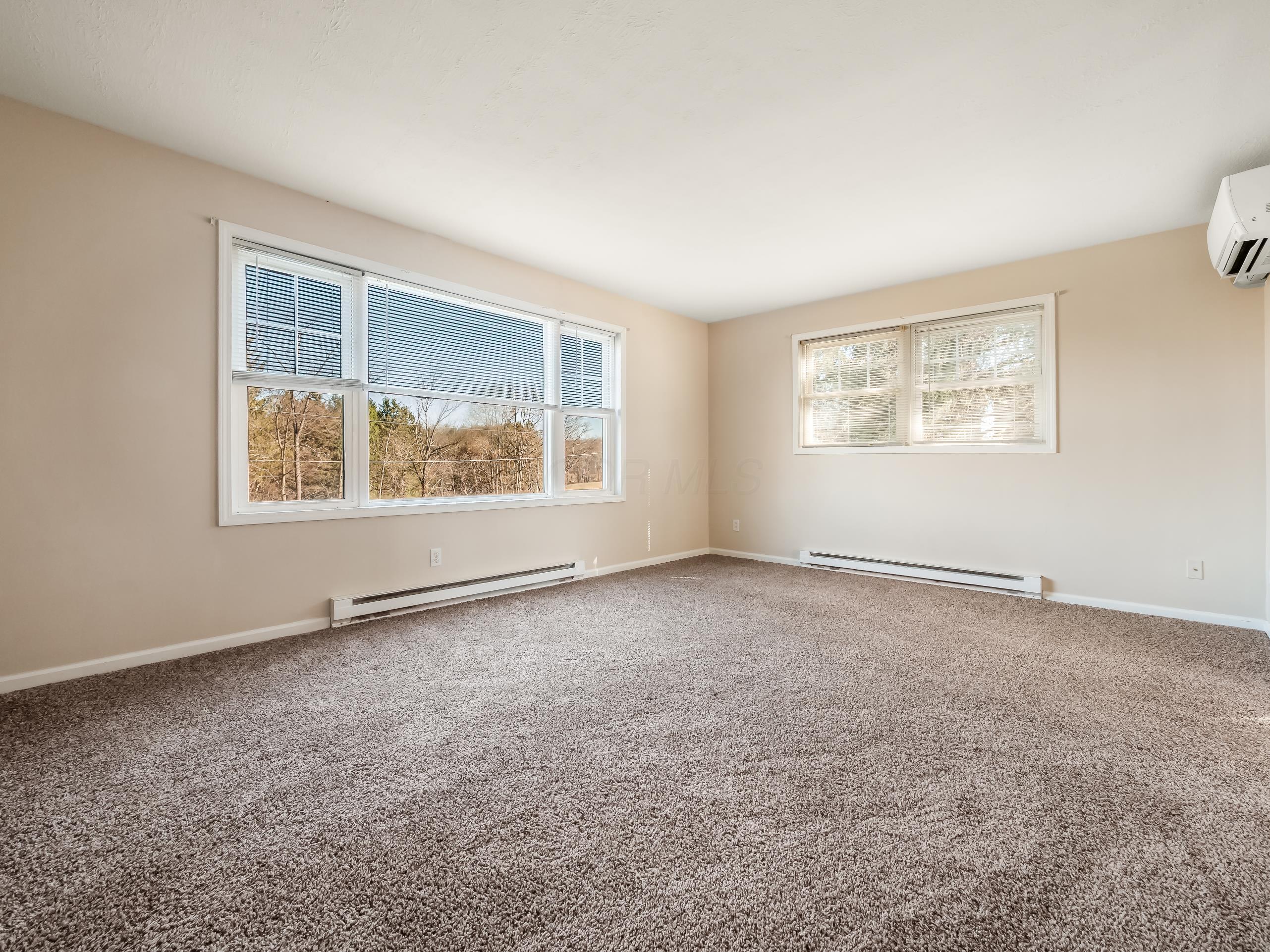 6295 Dresden Road Zanesville, OH 43701 - Photo 25 of 43 6295 Dresden Rd - living room of the oth