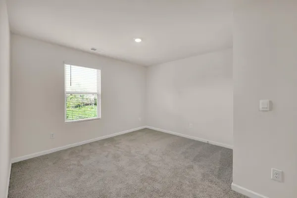 $323,415 | 144 English Oak Lane, Athens, TN 37303