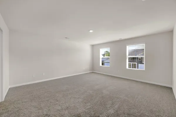 $323,415 | 144 English Oak Lane, Athens, TN 37303