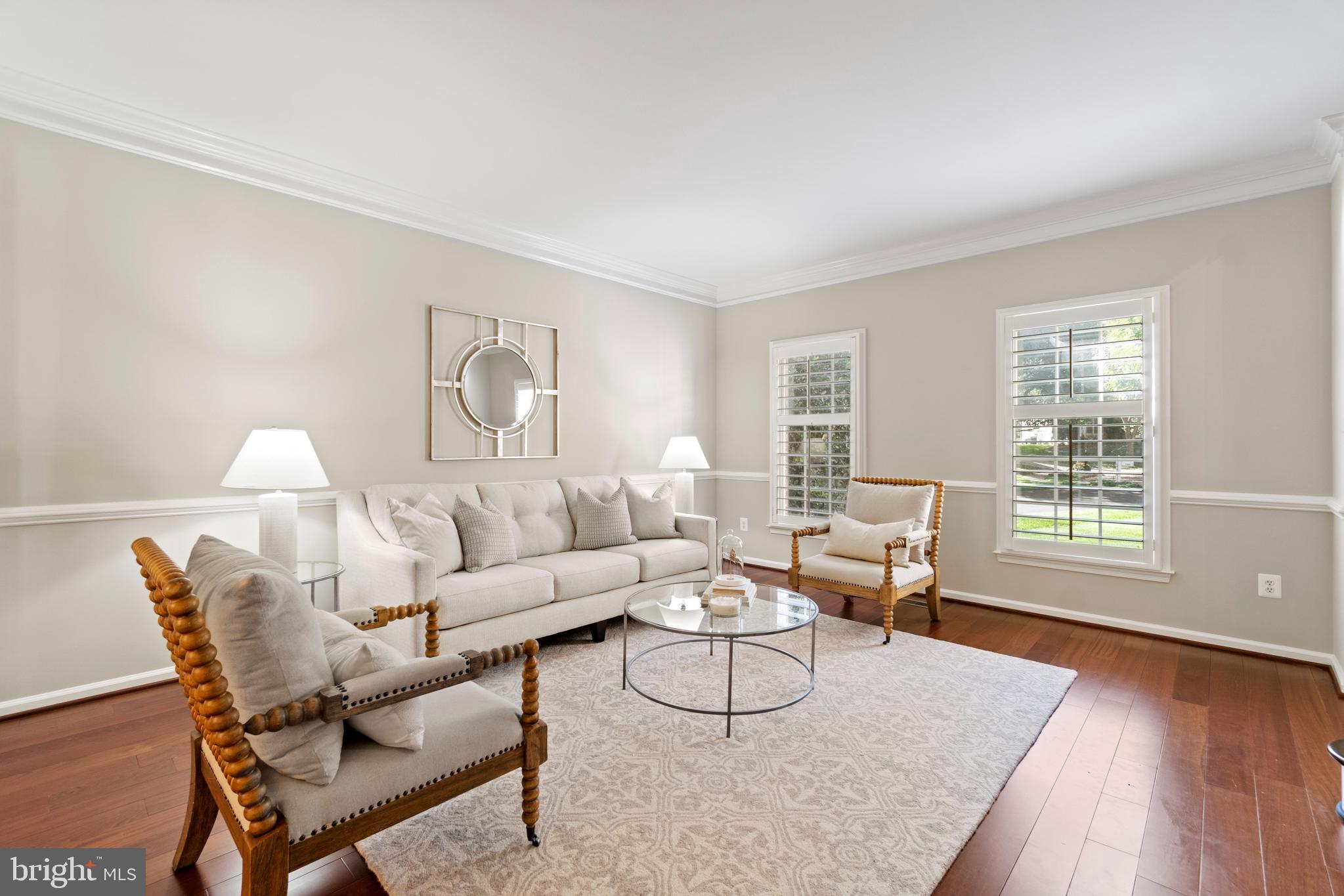 1286 Gatesmeadow Way Reston, VA 20194 - Photo 16 of 56 Living Rom