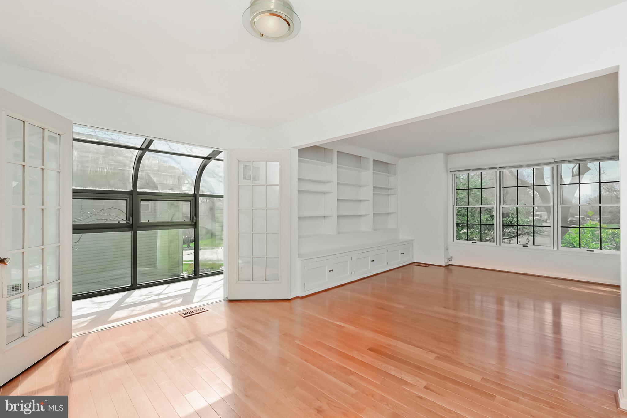 9212 Lake Braddock Drive Burke, VA 22015 - Photo 11 of 49