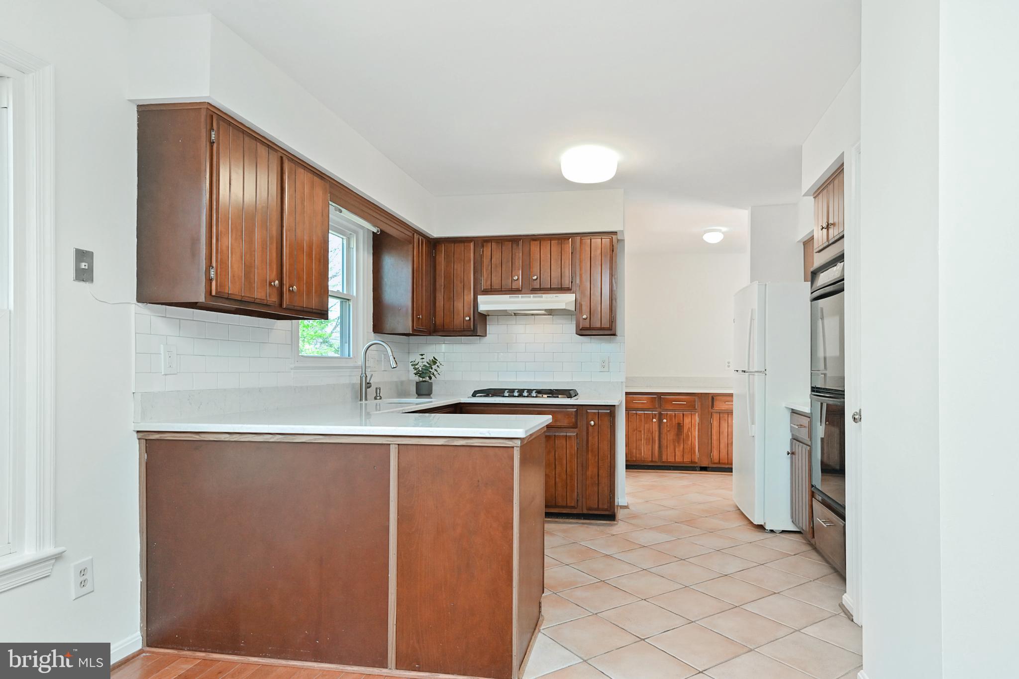 9212 Lake Braddock Drive Burke, VA 22015 - Photo 18 of 49