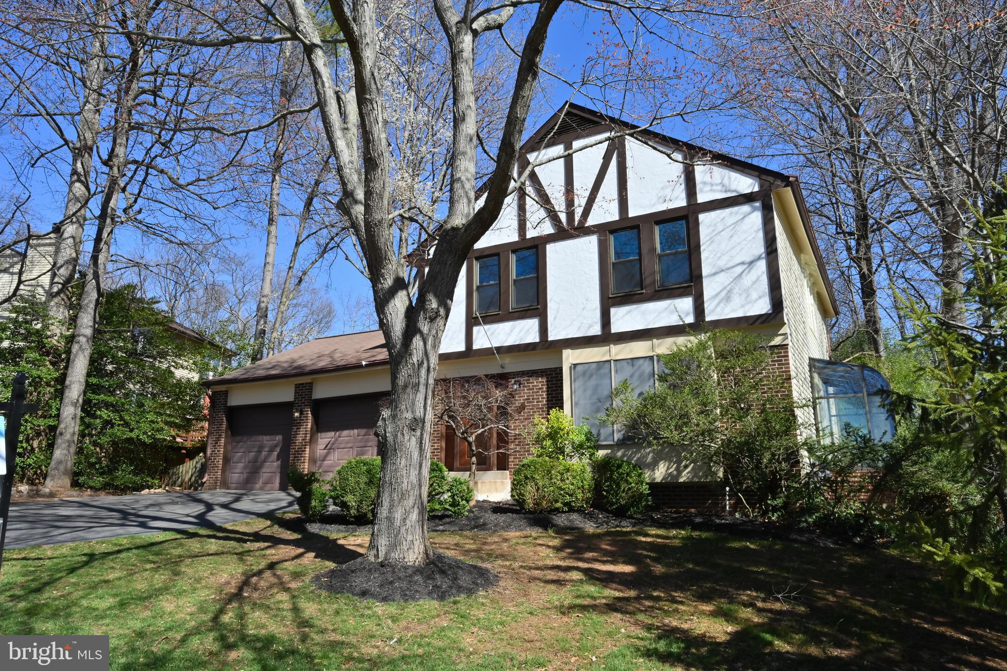 9212 Lake Braddock Drive Burke, VA 22015 - Photo 2 of 49