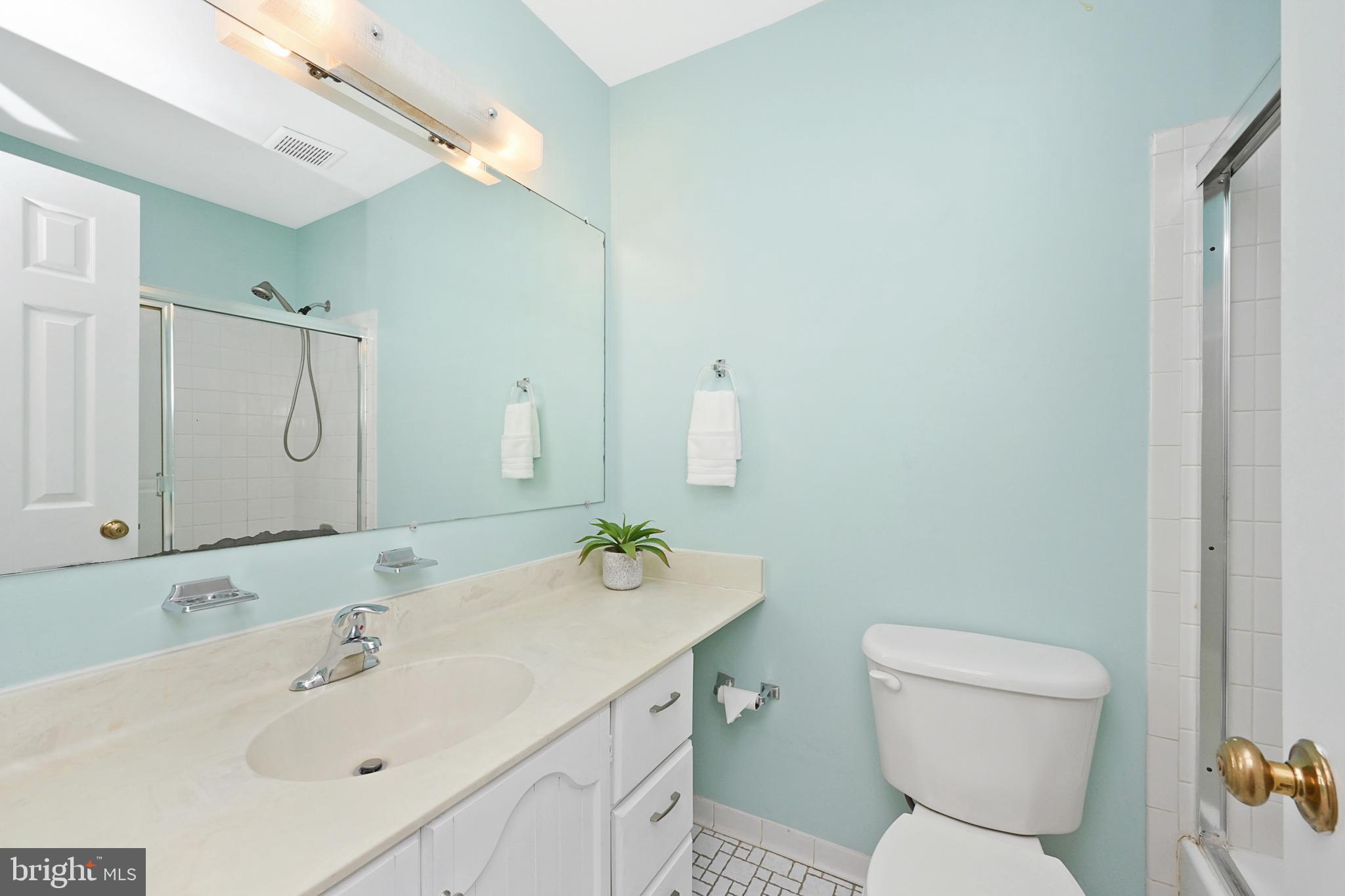 9212 Lake Braddock Drive Burke, VA 22015 - Photo 32 of 49