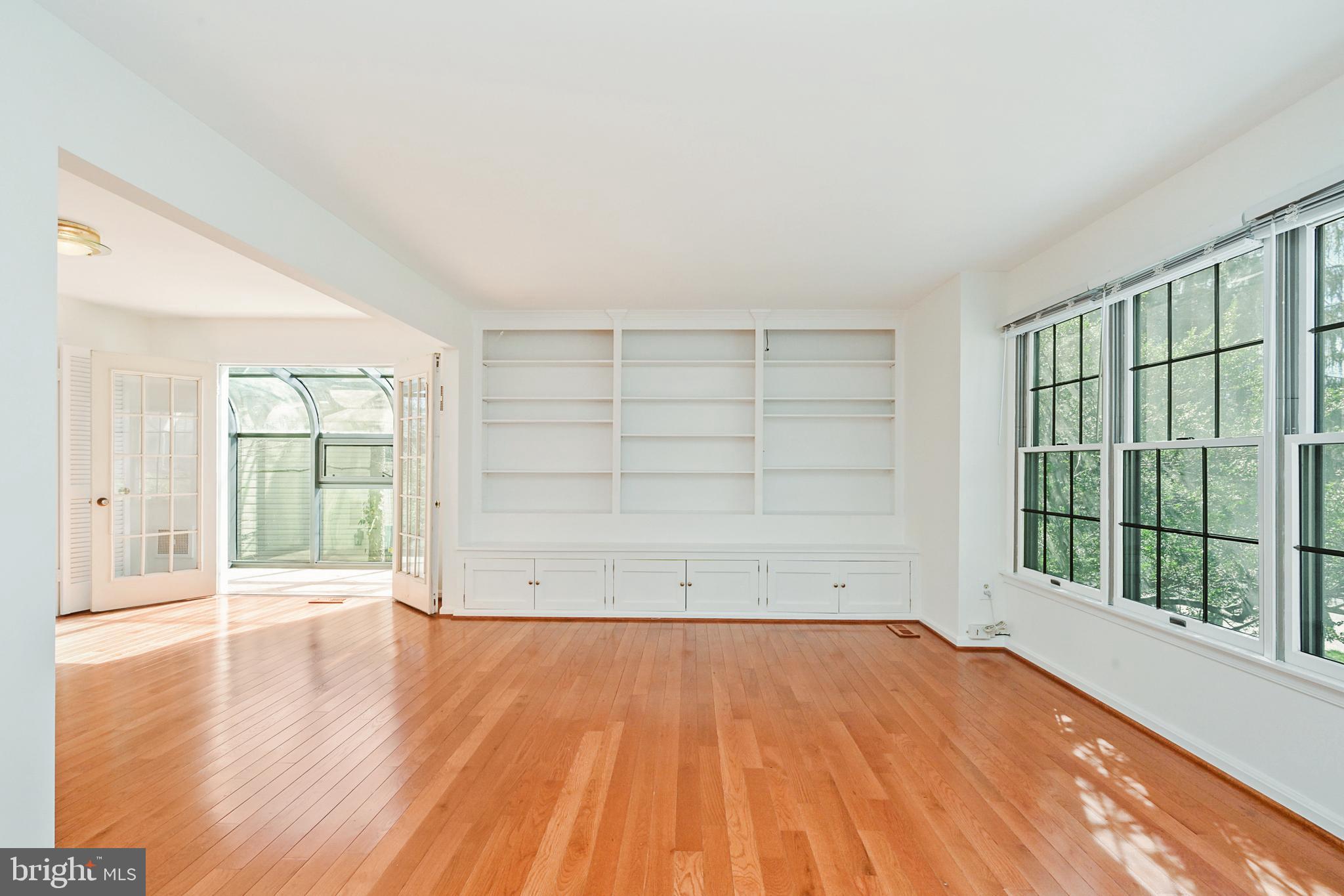 9212 Lake Braddock Drive Burke, VA 22015 - Photo 6 of 49