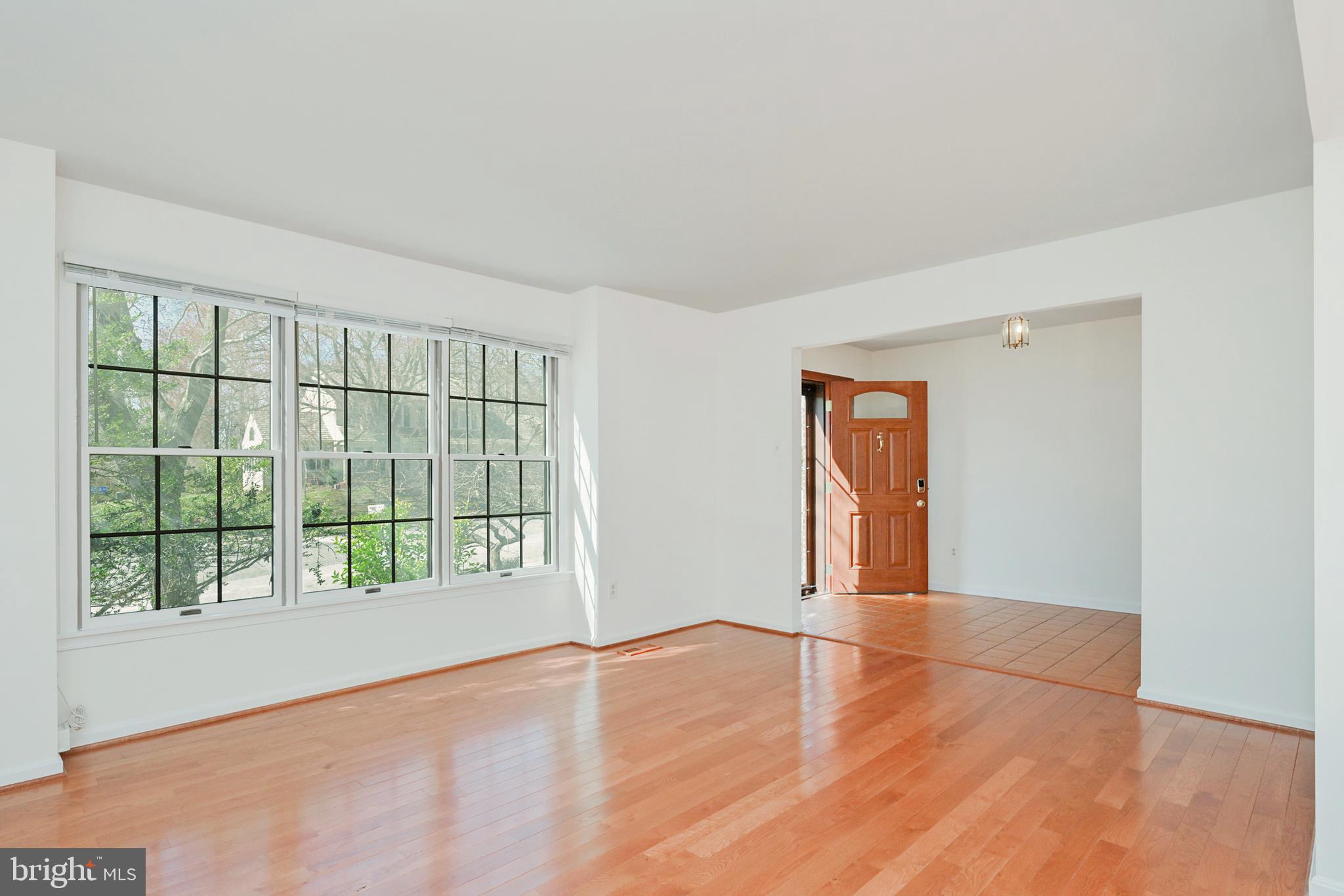 9212 Lake Braddock Drive Burke, VA 22015 - Photo 8 of 49