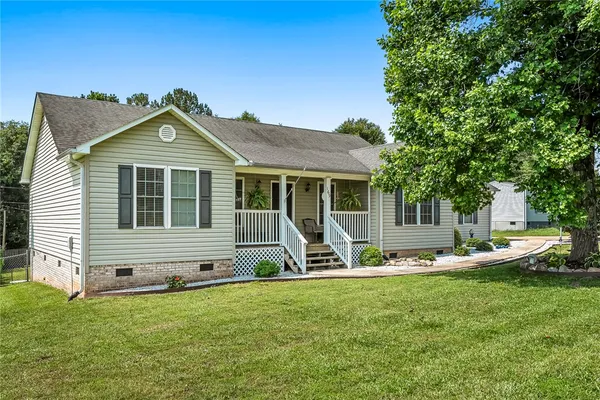 $295,000 | 169 State Rd S-37-204, Seneca, SC 29678