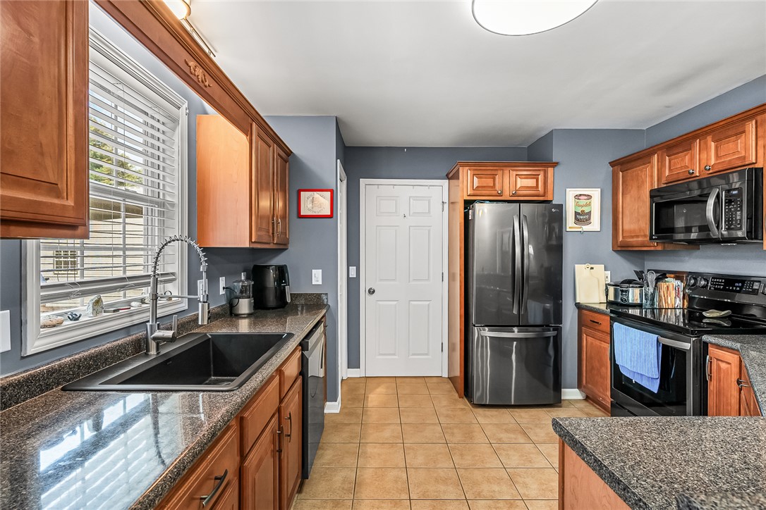 169 State Rd S-37-204 Seneca, SC 29678 - Photo 11 of 30