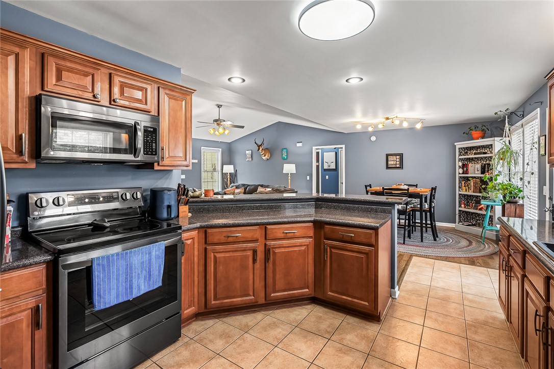 169 State Rd S-37-204 Seneca, SC 29678 - Photo 13 of 30