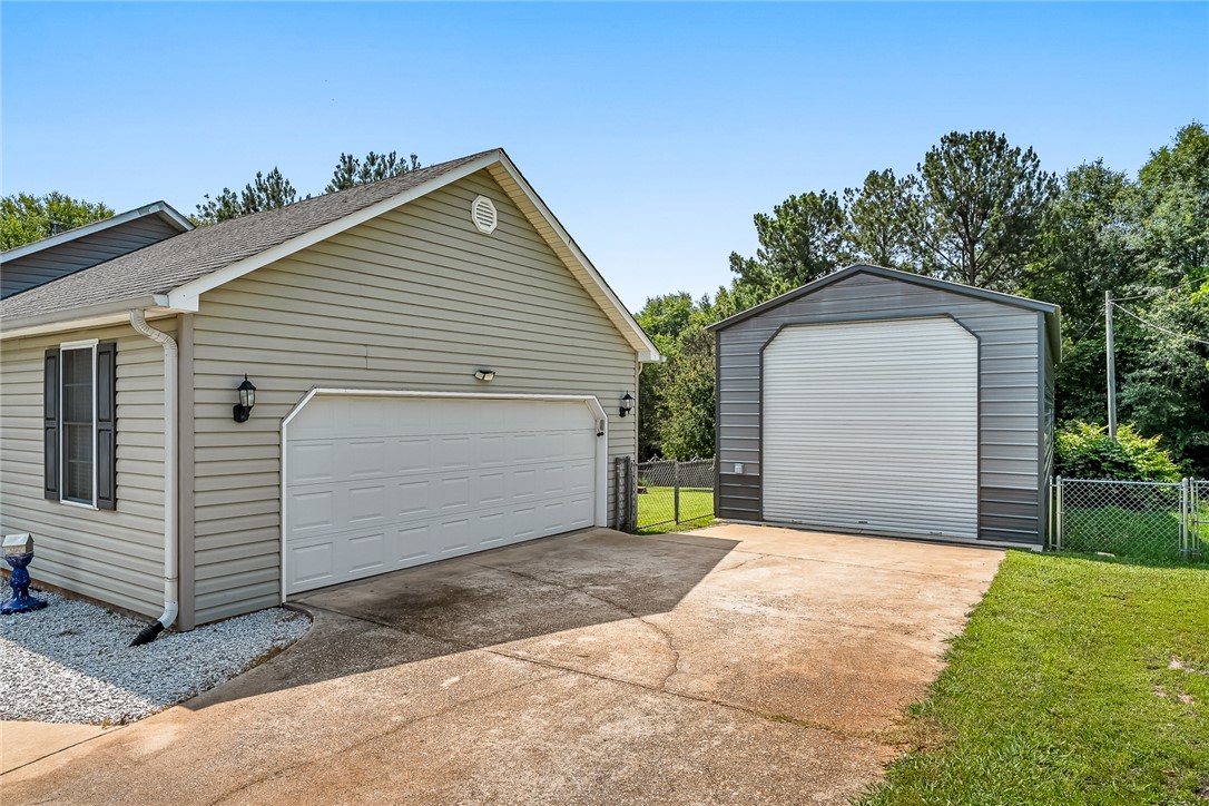 169 State Rd S-37-204 Seneca, SC 29678 - Photo 27 of 30