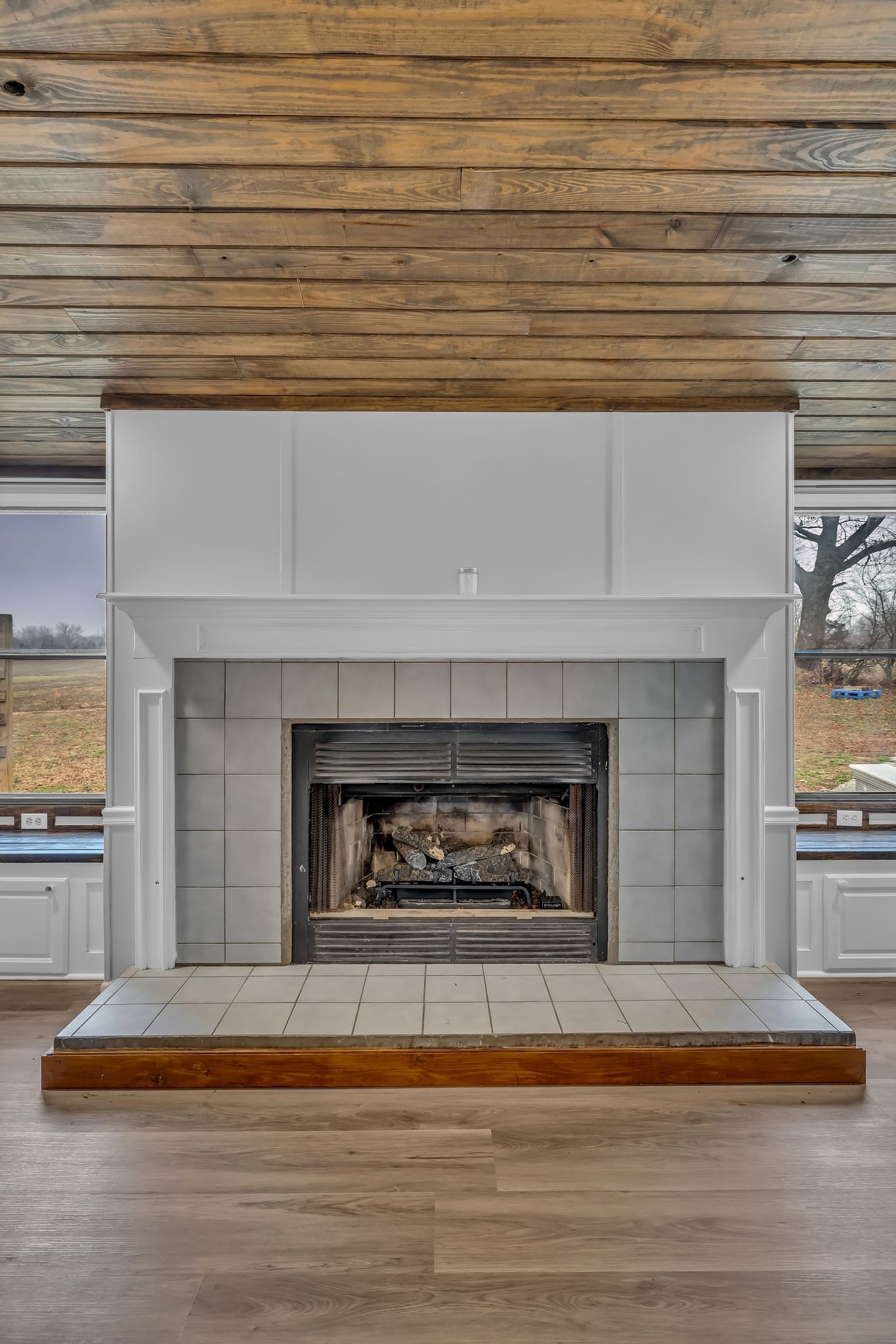 830 Calls Road Estill Springs, TN 37330 - Photo 12 of 35 a living room with a fireplace