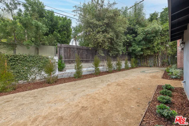 $6,000 | 12931 Valleyheart Drive North, Studio City, CA 91604