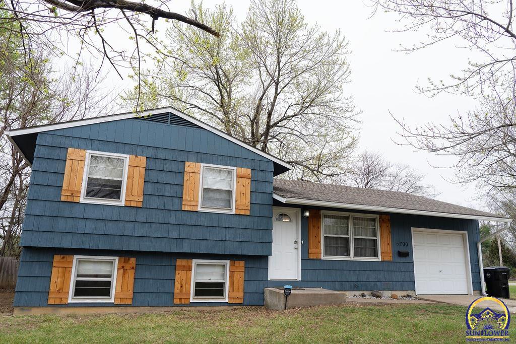 5200 Southwest 31st Street Topeka, KS 66614 - Photo 2 of 48