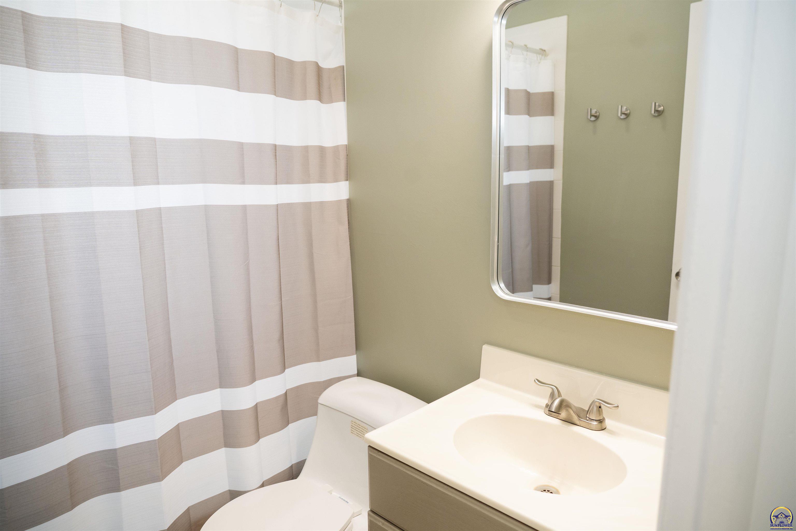 5200 Southwest 31st Street Topeka, KS 66614 - Photo 30 of 48