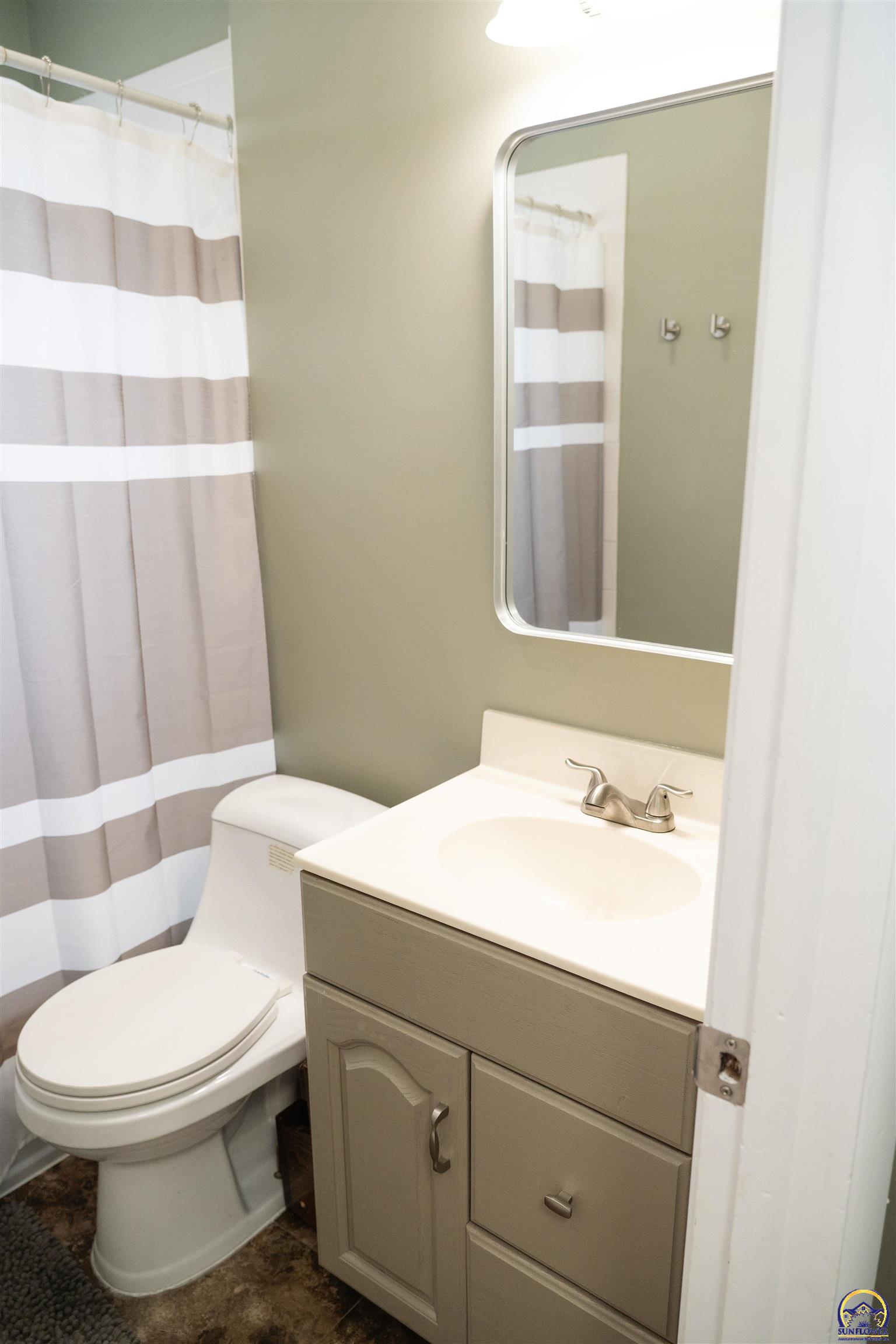 5200 Southwest 31st Street Topeka, KS 66614 - Photo 33 of 48