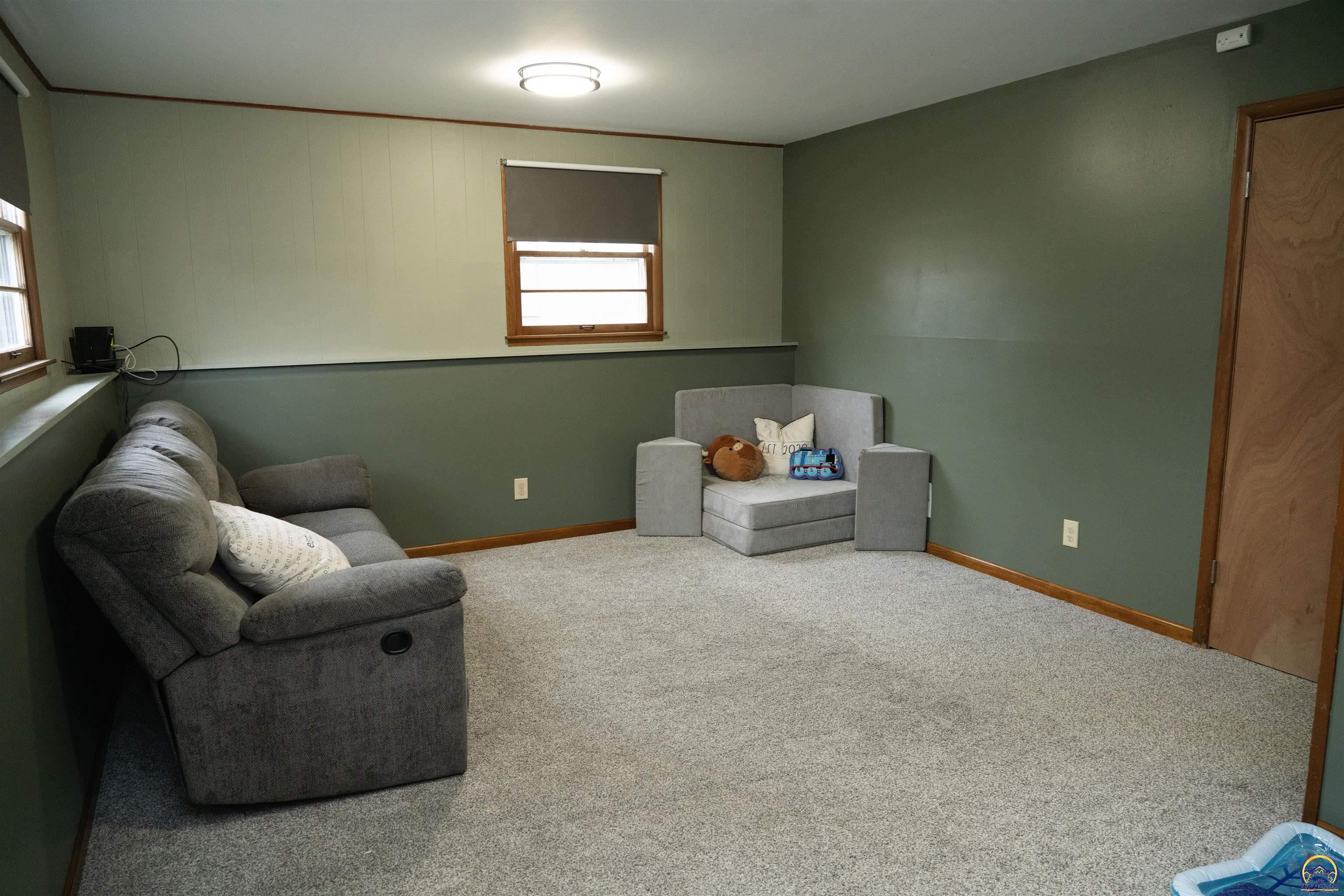 5200 Southwest 31st Street Topeka, KS 66614 - Photo 36 of 48