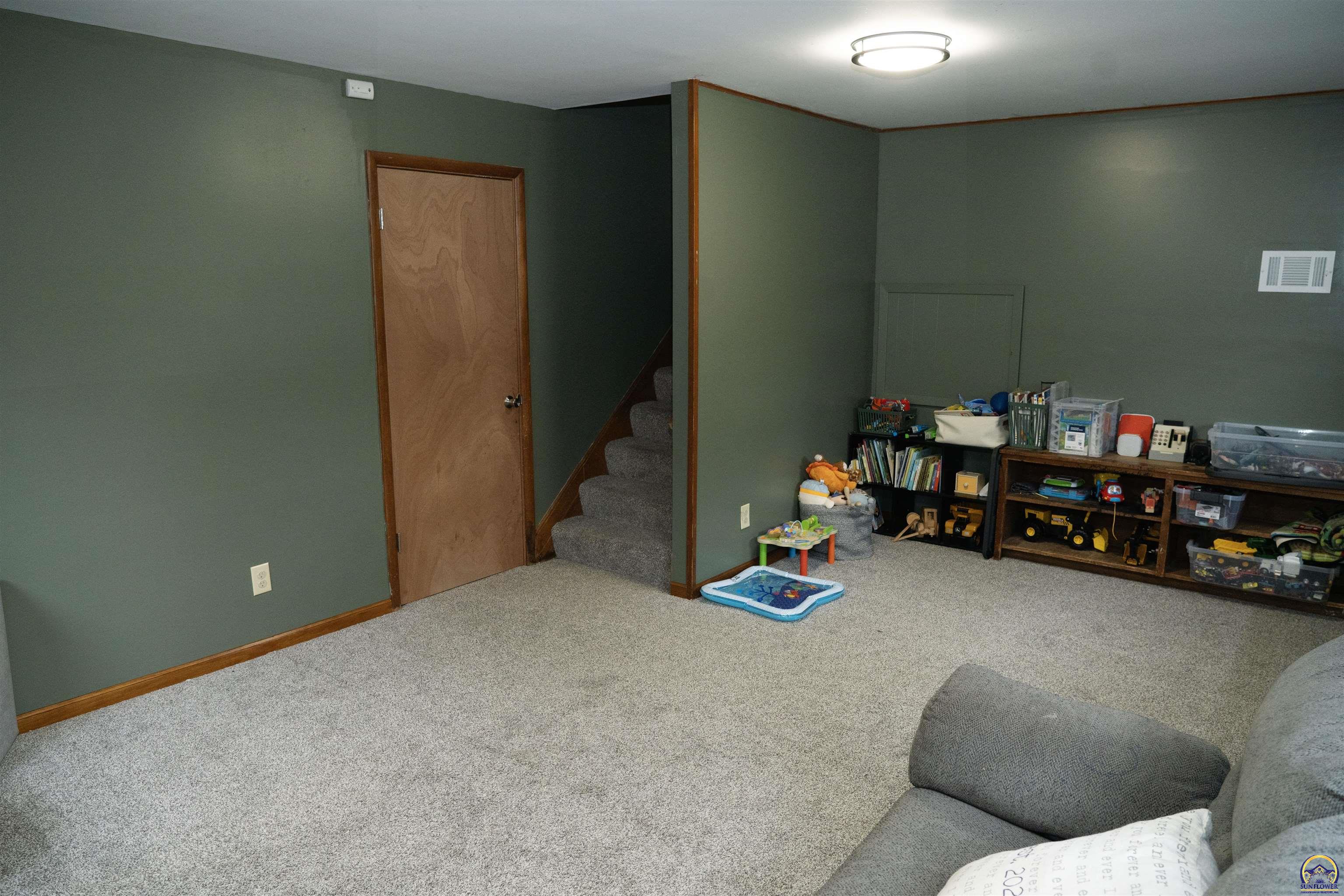 5200 Southwest 31st Street Topeka, KS 66614 - Photo 37 of 48