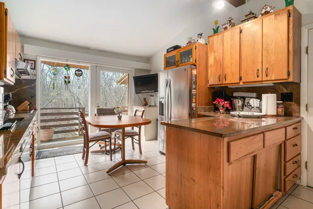 $599,000 | 1161 Oak Spring Lane, Libertyville, IL 60048