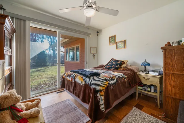 $599,000 | 1161 Oak Spring Lane, Libertyville, IL 60048