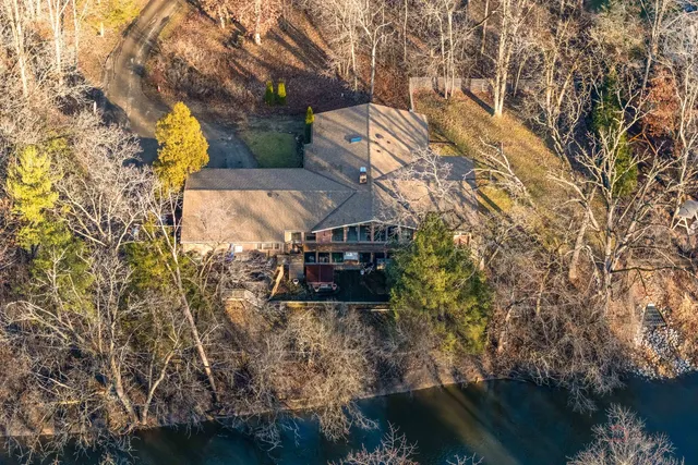 $599,000 | 1161 Oak Spring Lane, Libertyville, IL 60048