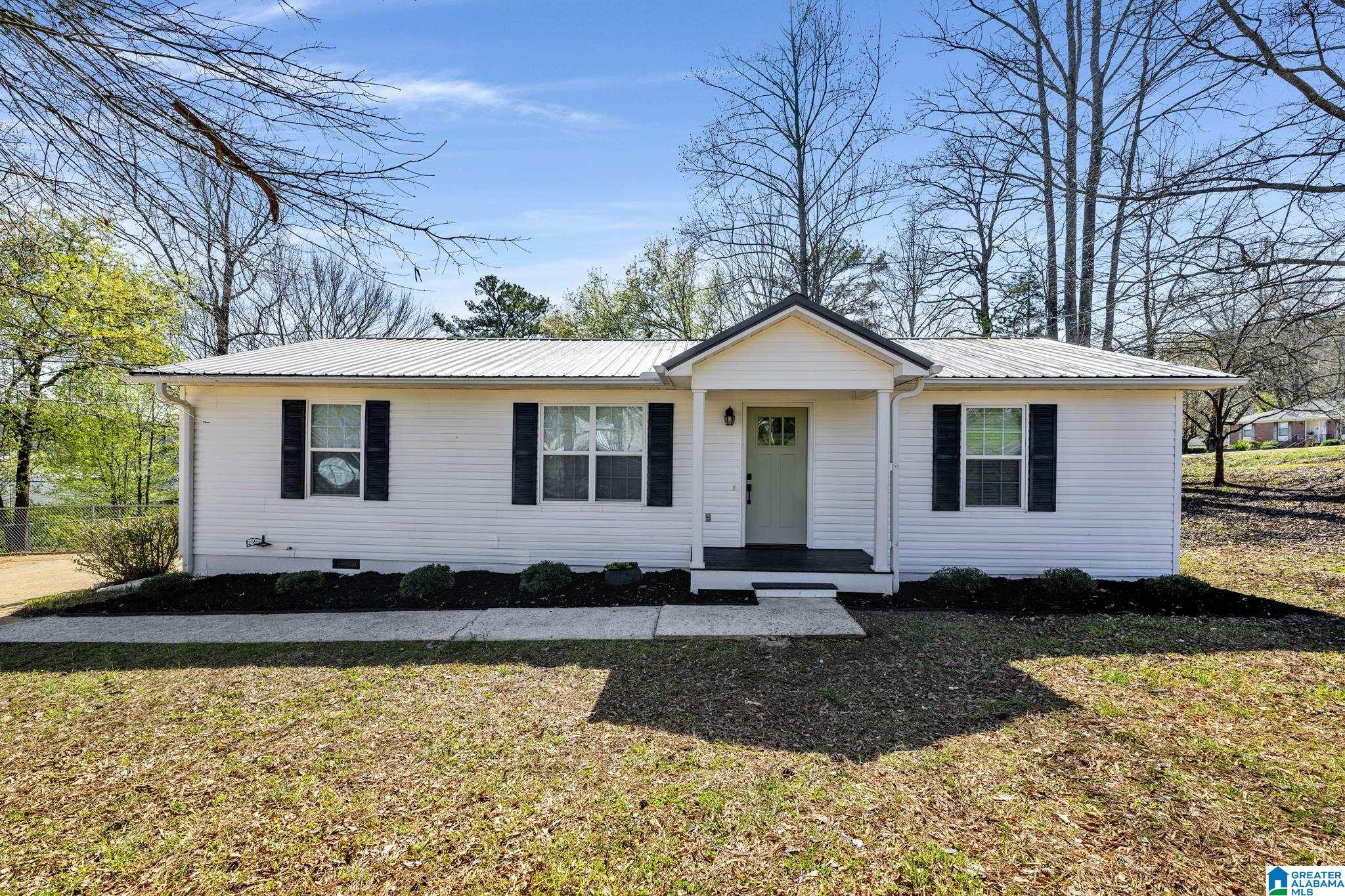 309 Willow Street Oneonta, AL 35121 - Photo 1 of 29