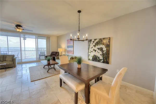 $3,000 | 2090 West First Street, Unit 1009, Fort Myers, FL 33901