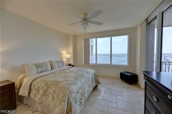 $3,000 | 2090 West First Street, Unit 1009, Fort Myers, FL 33901