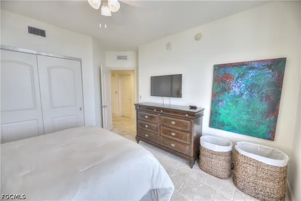 $3,000 | 2090 West First Street, Unit 1009, Fort Myers, FL 33901