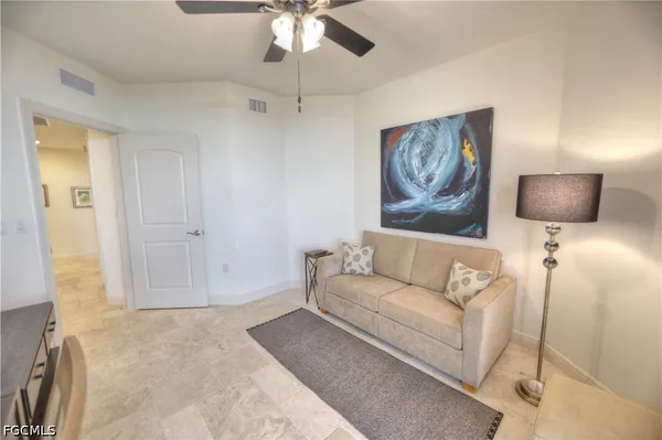 $3,000 | 2090 West First Street, Unit 1009, Fort Myers, FL 33901