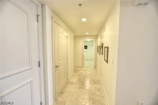 $3,000 | 2090 West First Street, Unit 1009, Fort Myers, FL 33901