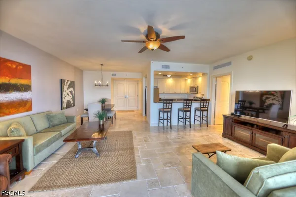 $3,000 | 2090 West First Street, Unit 1009, Fort Myers, FL 33901