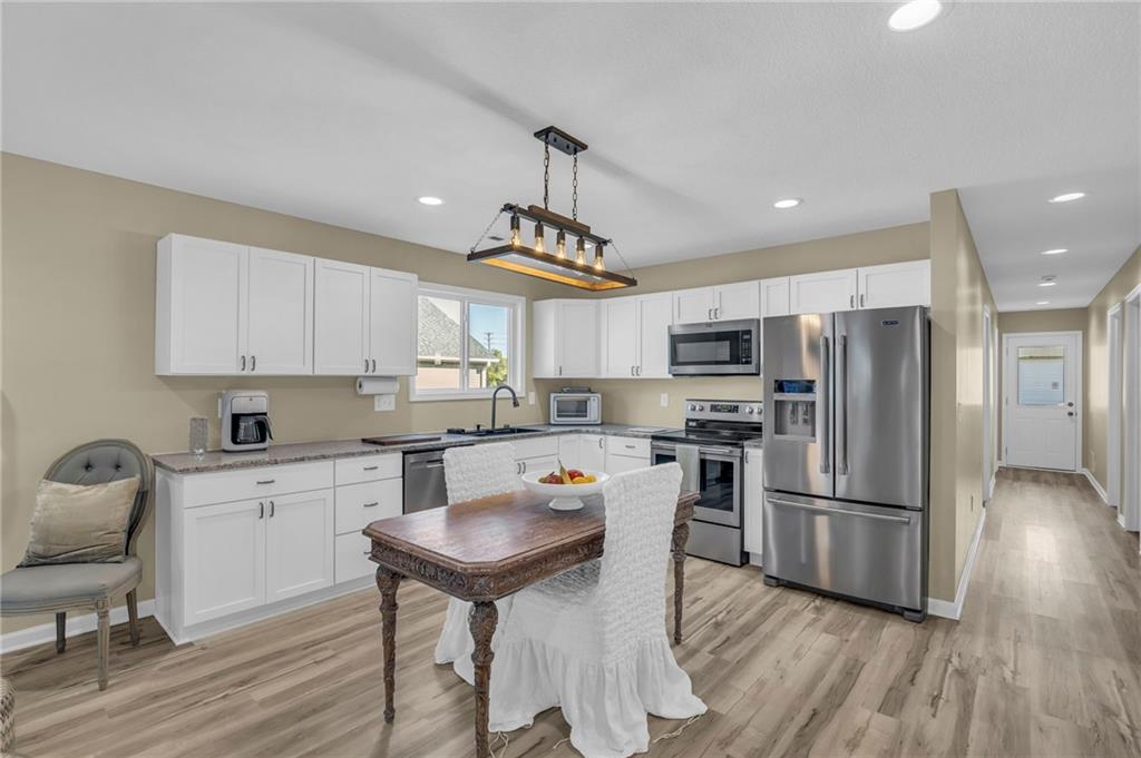 711 Pacific Avenue Osawatomie, KS 66064 - Photo 2 of 25