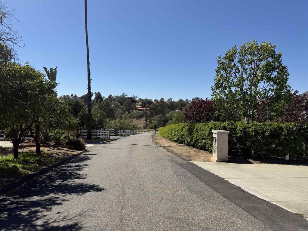 Hawks View Way Fallbrook, CA 92028 - Photo 16 of 36