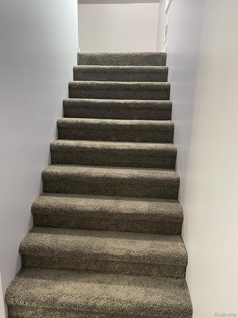 17898 Common Road Roseville, MI 48066 - Photo 41 of 58 37.jpeg
