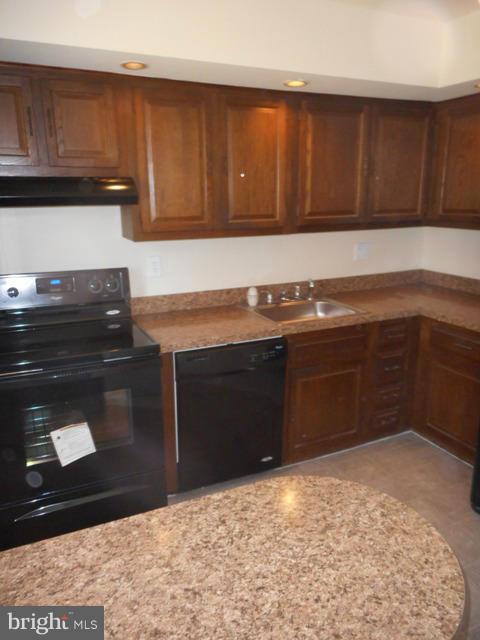 327 Sassafras Road Baltimore, MD 21221 - Photo 5 of 30 Kitchen