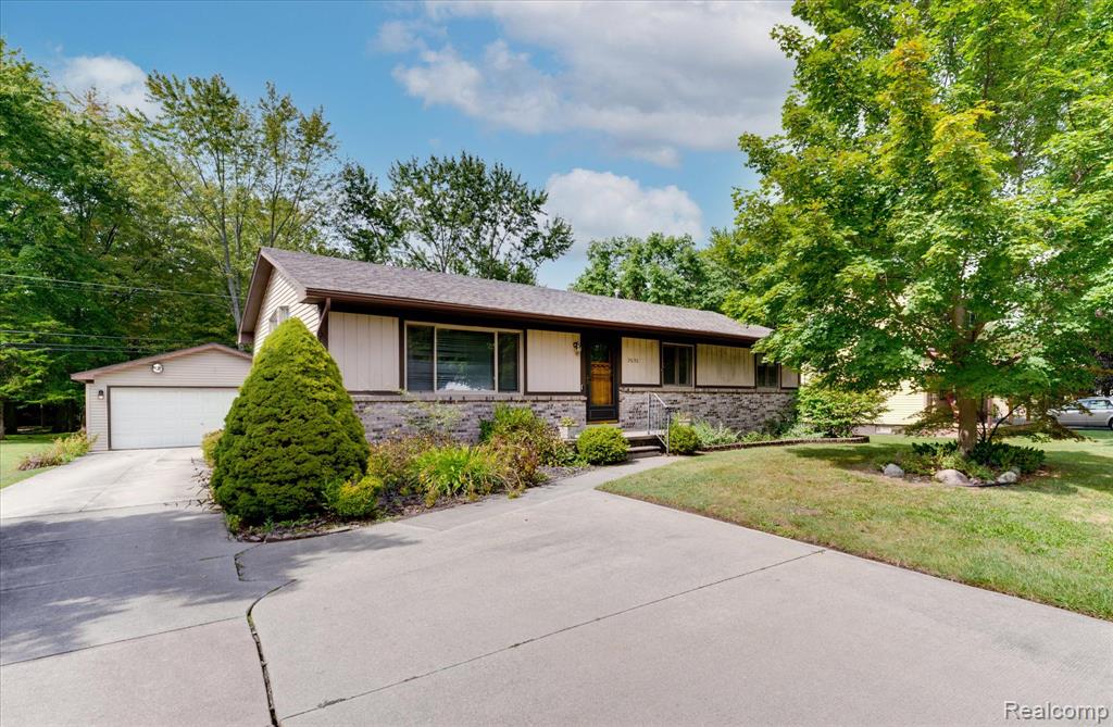 3696 Alida Avenue Rochester Hills, MI 48309 - Photo 1 of 45