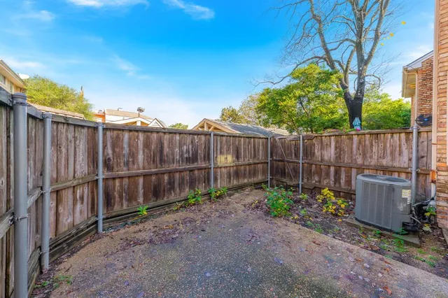 a close up of a shower
