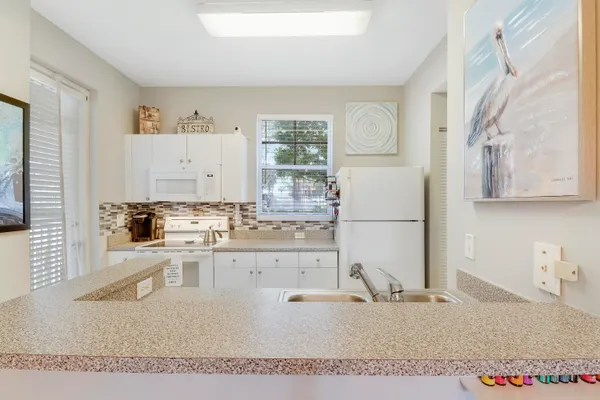 $4,000 | 1116 University Boulevard, Unit 14, Jupiter, FL 33458