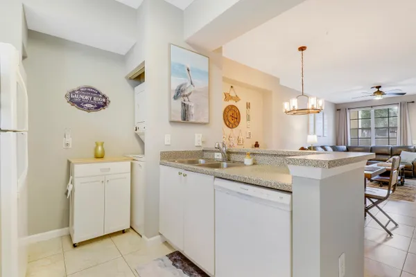 $4,000 | 1116 University Boulevard, Unit 14, Jupiter, FL 33458