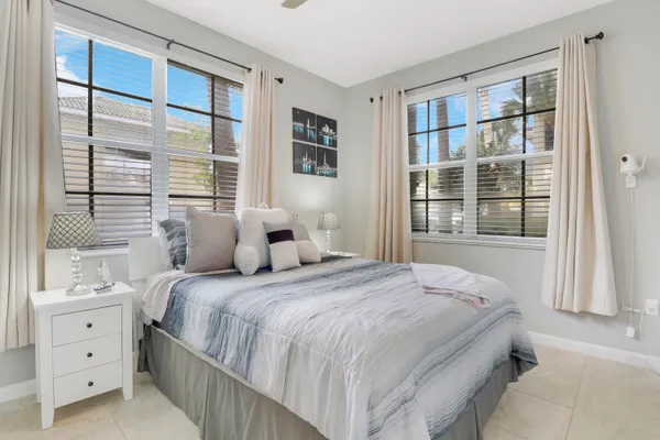 $4,000 | 1116 University Boulevard, Unit 14, Jupiter, FL 33458