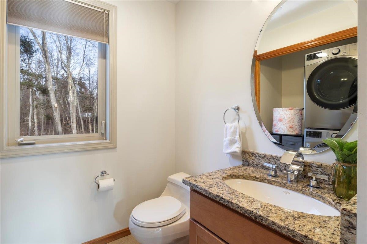 12 Cardinal Circle Derry, NH 03038 - Photo 11 of 42