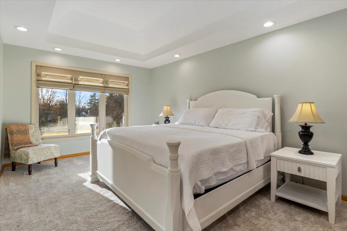 12 Cardinal Circle Derry, NH 03038 - Photo 26 of 42