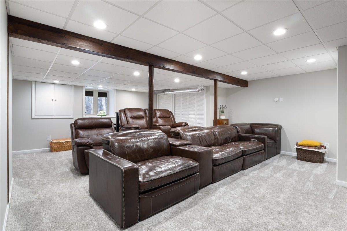 12 Cardinal Circle Derry, NH 03038 - Photo 31 of 42