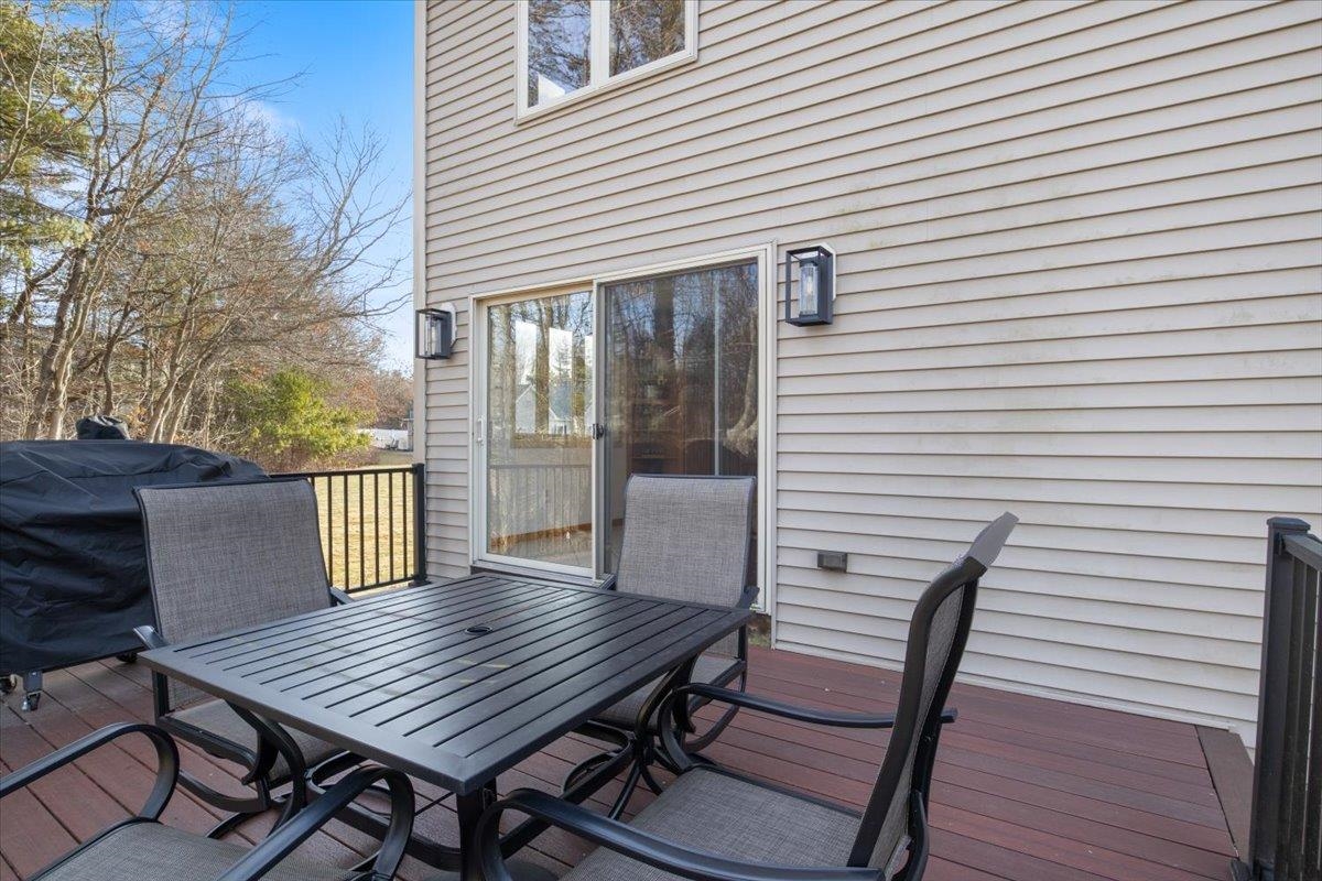 12 Cardinal Circle Derry, NH 03038 - Photo 36 of 42