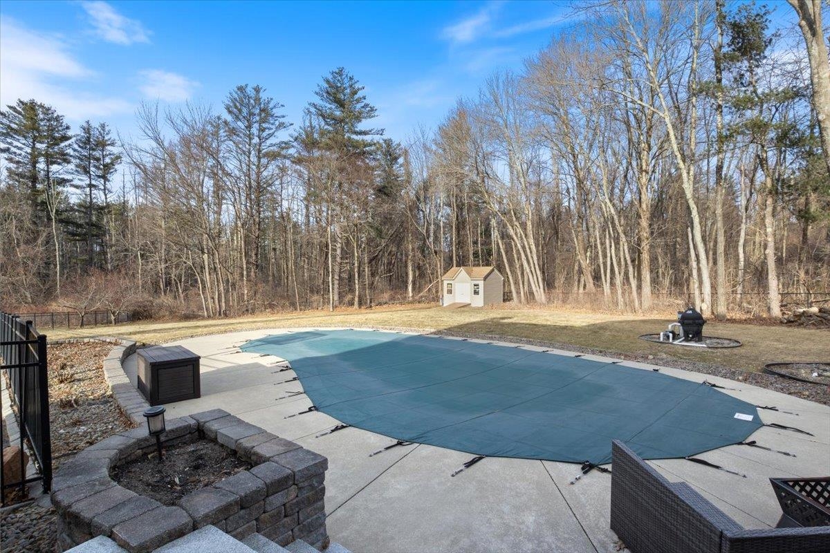 12 Cardinal Circle Derry, NH 03038 - Photo 37 of 42