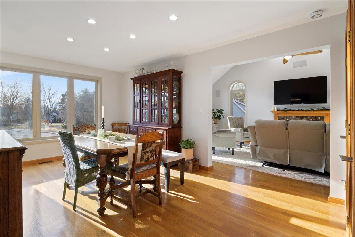 12 Cardinal Circle Derry, NH 03038 - Photo 8 of 42